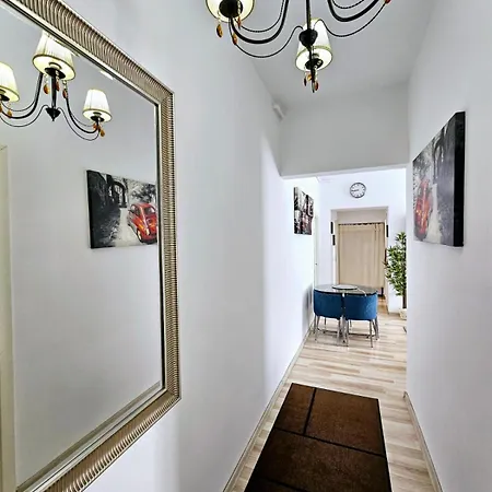 Downtown, Close To Old Town, Family Friendly - Ivo10 Bucarest