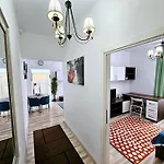 Downtown, Close To Old Town, Family Friendly - Ivo10 * 부쿠레슈티