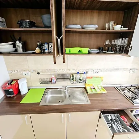 Downtown, Close To Old Town, Family Friendly - Ivo10 Apartment Bucharest