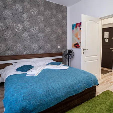 Downtown, Close To Old Town, Family Friendly - Ivo10 Apartamento Bucarest