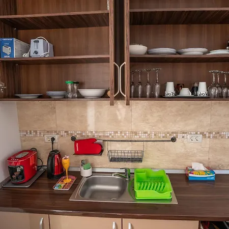 Downtown, Close To Old Town, Family Friendly - Ivo10