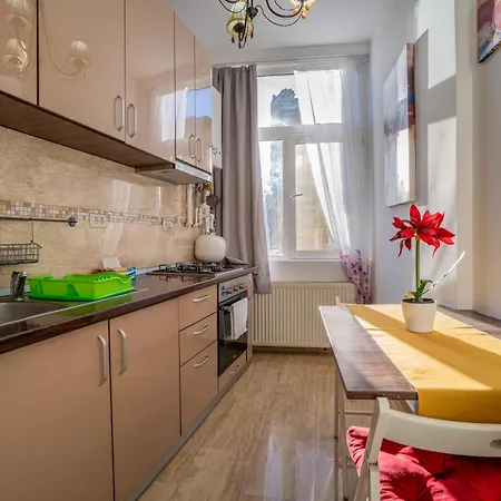 Downtown, Close To Old Town, Family Friendly - Ivo10