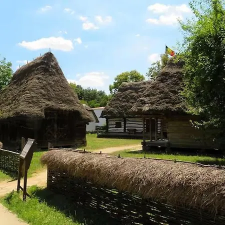 Downtown, Close To Old Town, Family Friendly - Ivo10 * Bukareszt