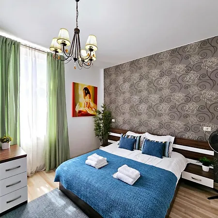 Downtown, Close To Old Town, Family Friendly - Ivo10