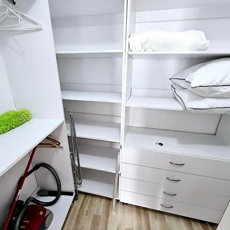 Appartamento Downtown, Close To Old Town, Family Friendly - Ivo10 Bucarest