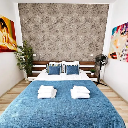 Downtown, Close To Old Town, Family Friendly - Ivo10 Apartment Bucharest