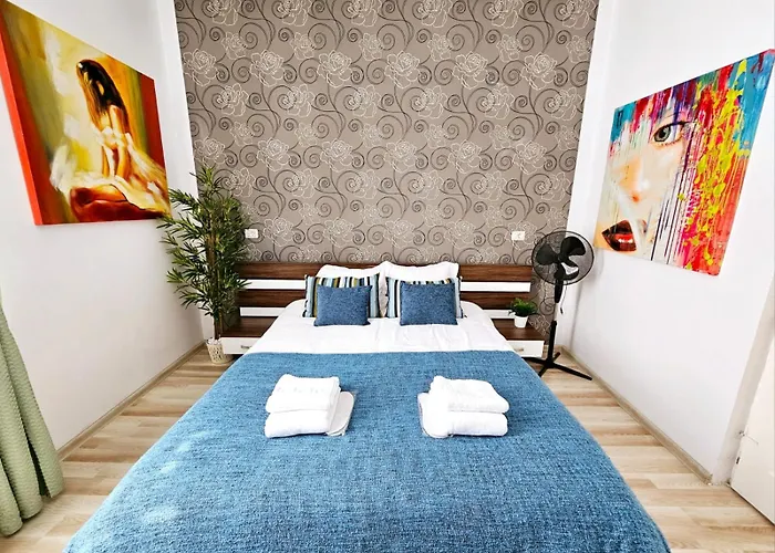 Downtown, Close To Old Town, Family Friendly - Ivo10 Apartman Bukarest